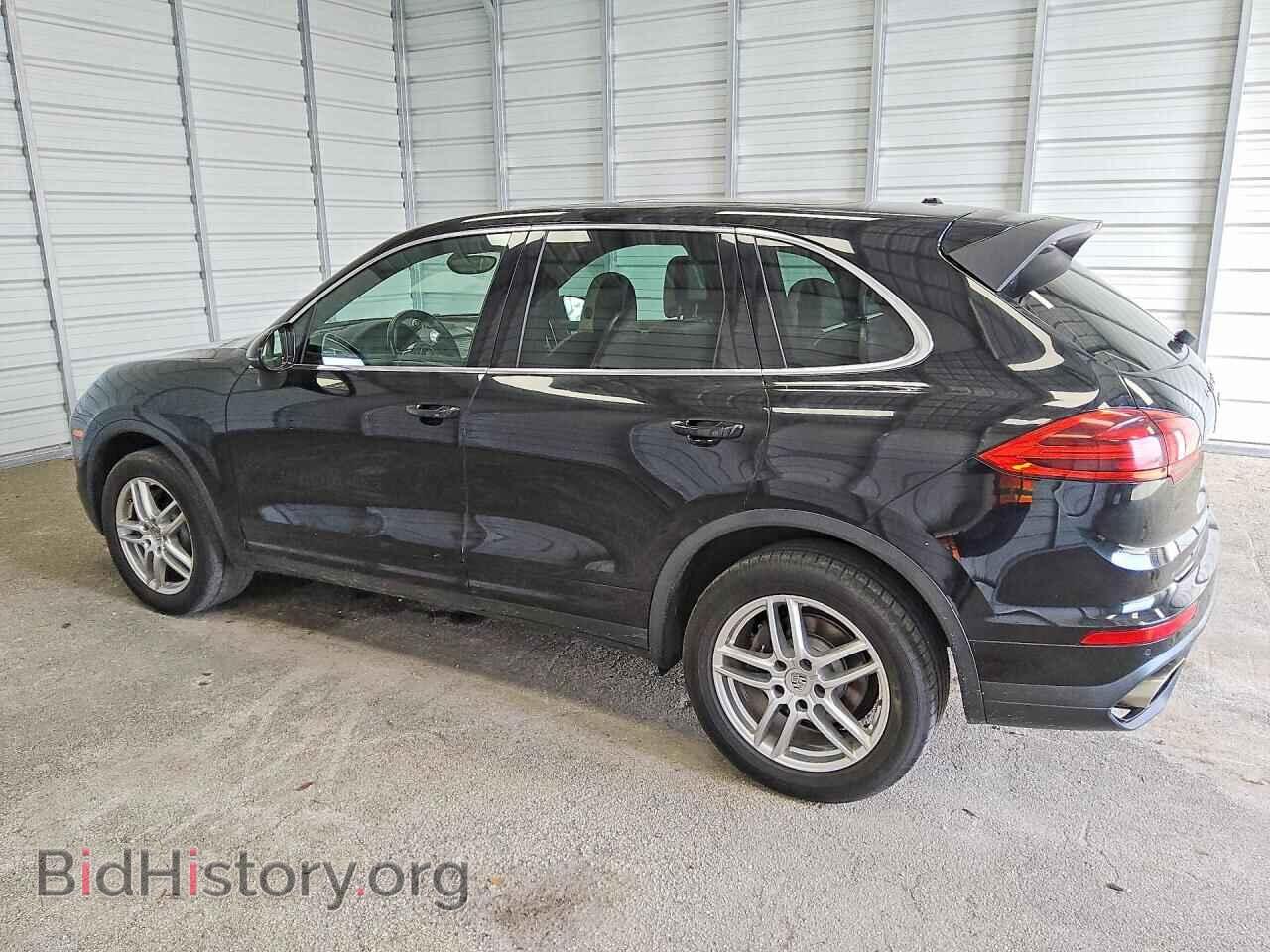 2016 PORSCHE CAYENNE - VIN: WP1AA2A20GLA09219 - Photo 2