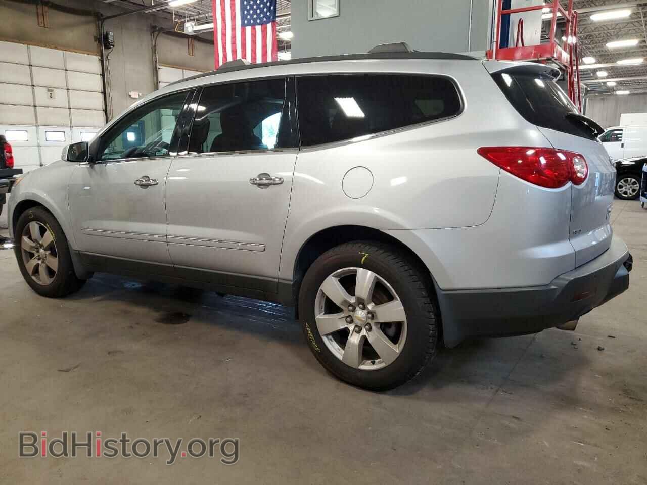 2012 CHEVROLET TRAVERSE - VIN: 1GNKVLED9CJ105214 - Фото 2
