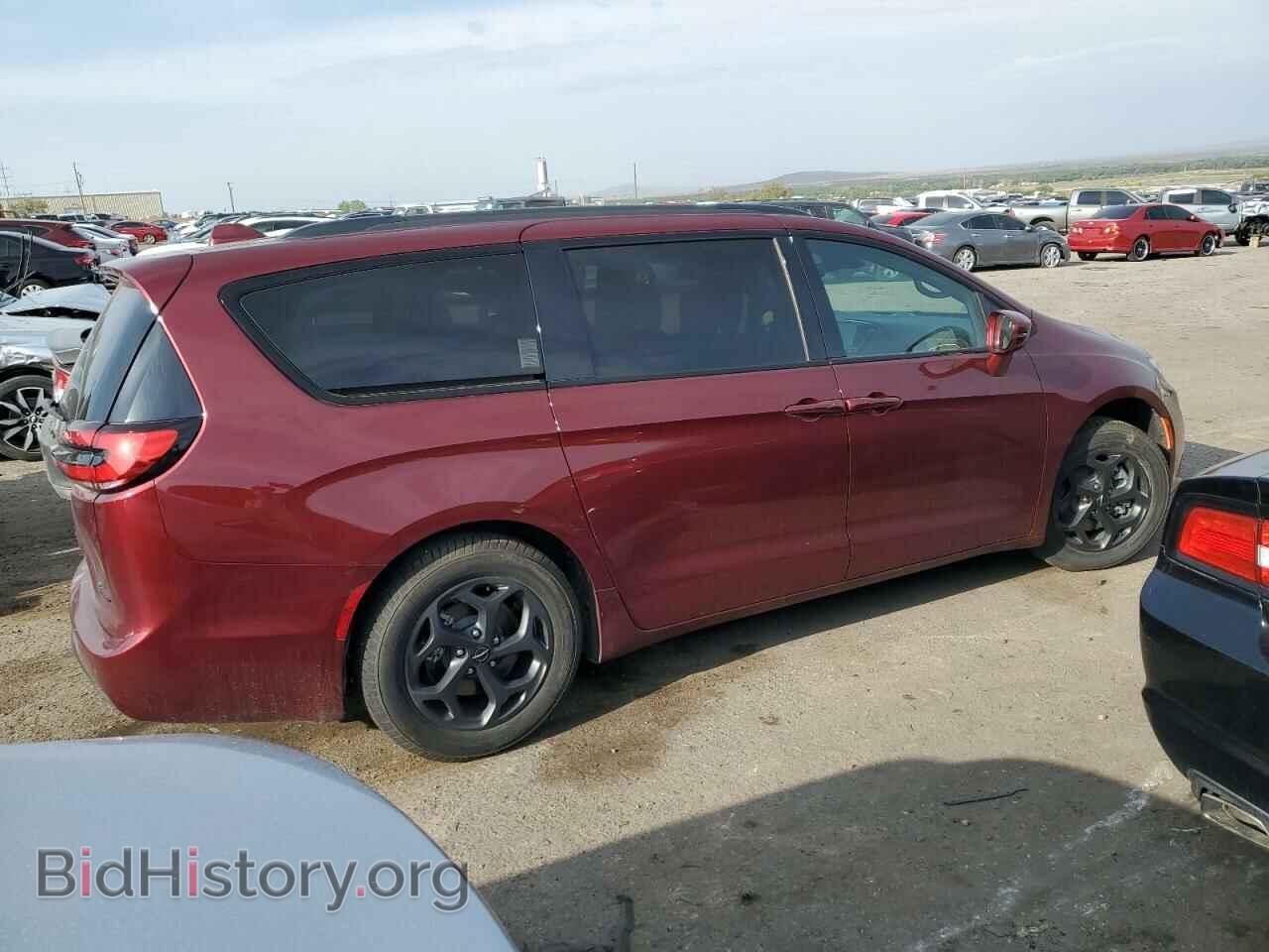 2021 CHRYSLER PACIFICA - VIN: 2C4RC1R73MR521875 - Фото 3
