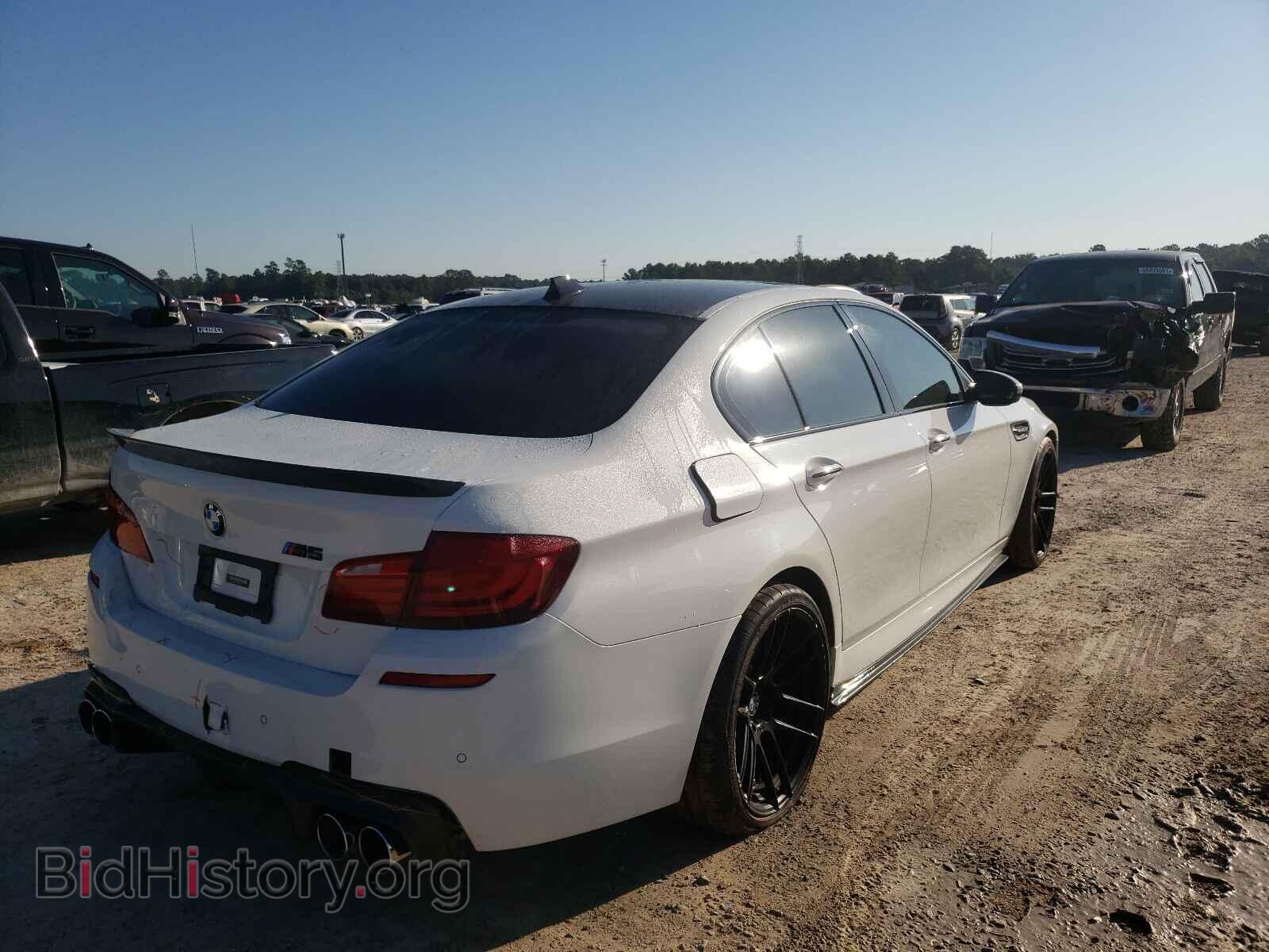 2013 BMW M5 - VIN: WBSFV9C5XDD095441 - Photo 4