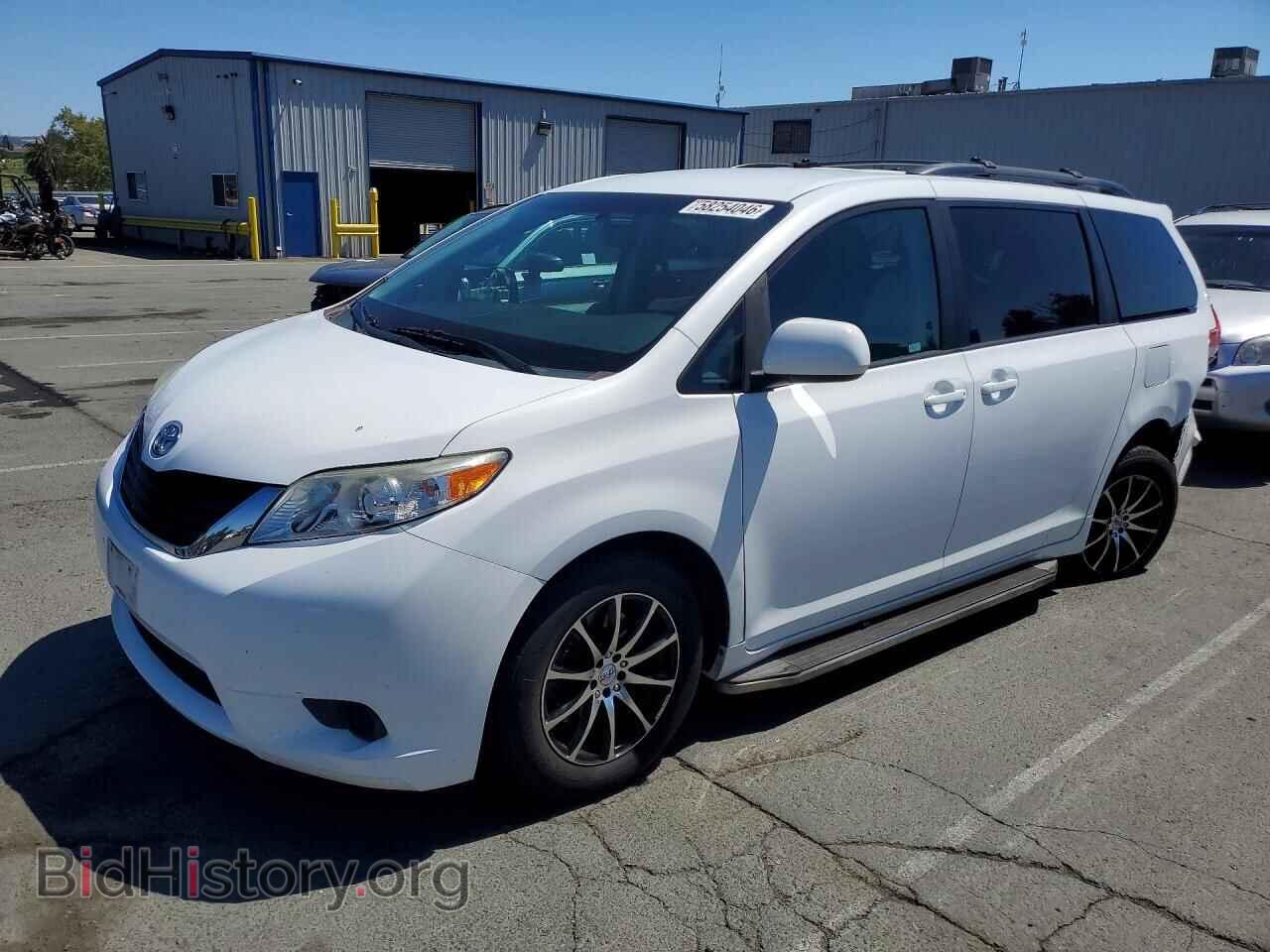 Photo 5TDKK3DC7CS180460 - TOYOTA SIENNA 2012