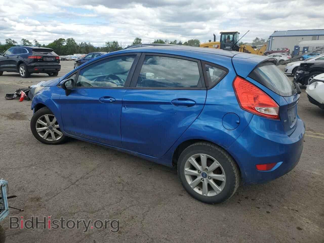 2011 FORD FIESTA - VIN: 3FADP4EJ2BM131586 - Photo 2