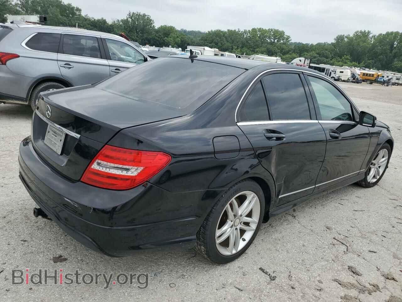 2013 MERCEDES-BENZ C-CLASS - VIN: WDDGF4HB3DA870129 - Фото 3