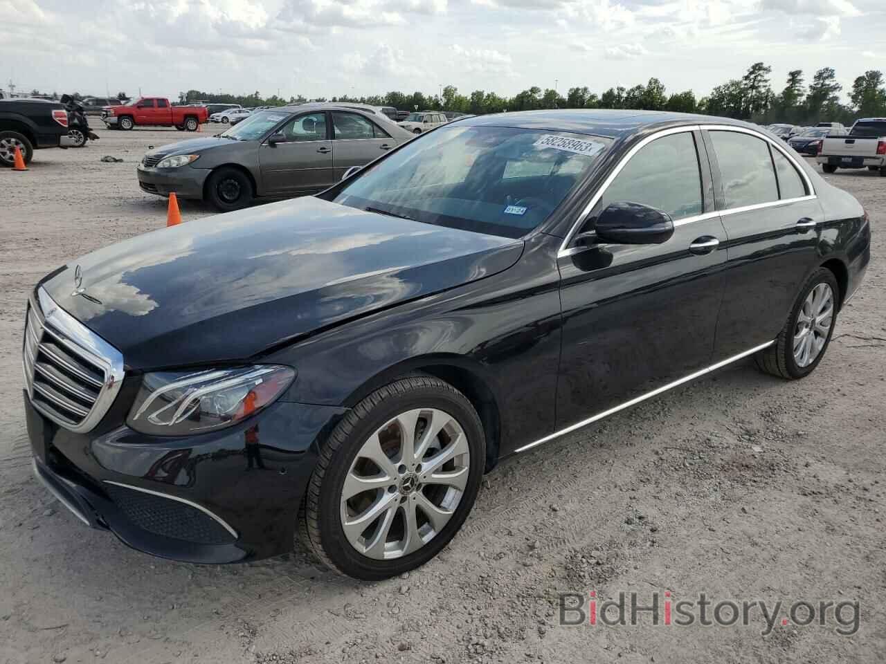 Photo WDDZF4JB6JA438553 - MERCEDES-BENZ E-CLASS 2018