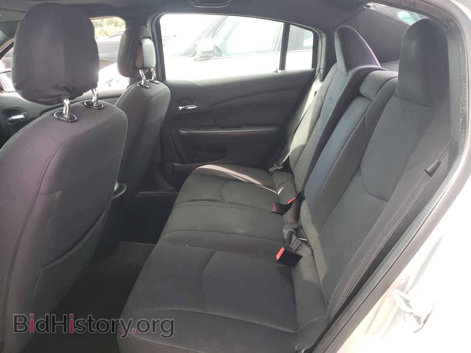 2012 CHRYSLER 200 - VIN: 1C3CCBBG4CN250718 - Фото 6