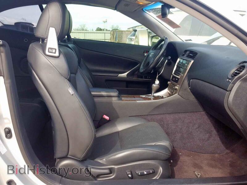 2010 Lexus IS (VIN JTHFF2C22A2508346) — фото 5 из 10