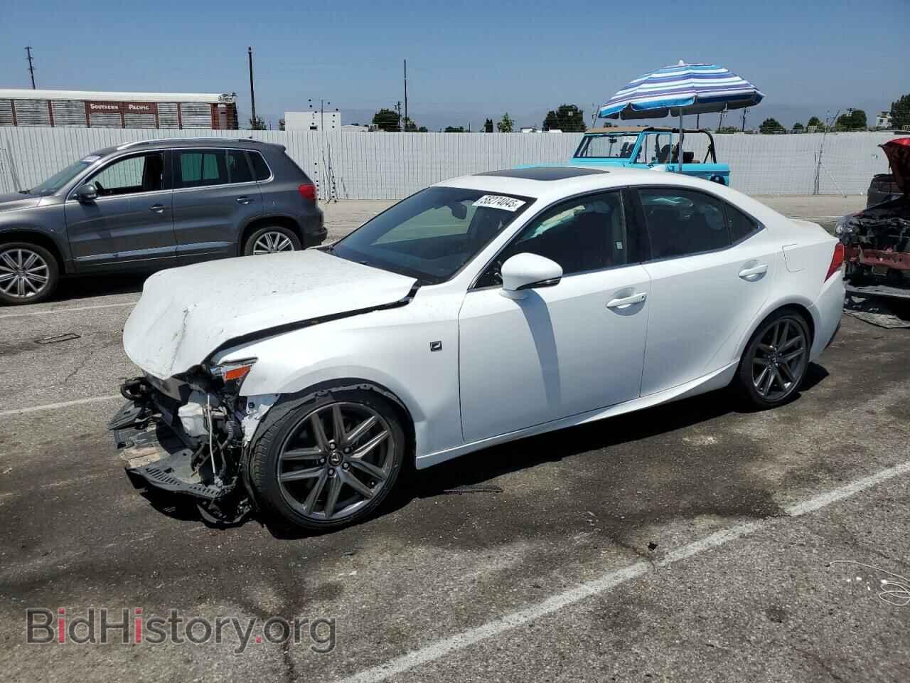 Photo JTHBA1D21G5014198 - LEXUS IS 2016