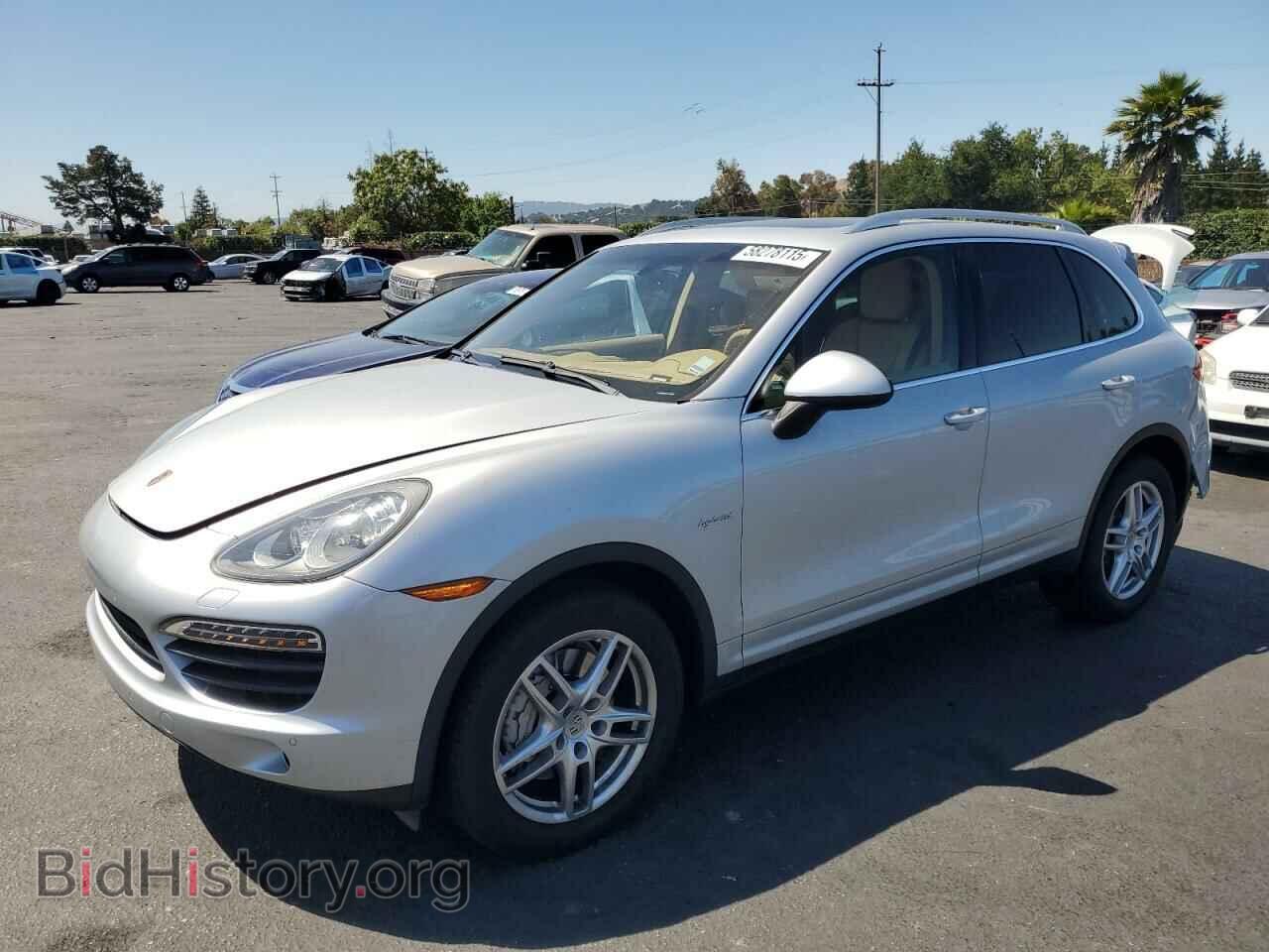 Photo WP1AE2A28CLA92347 - PORSCHE CAYENNE 2012