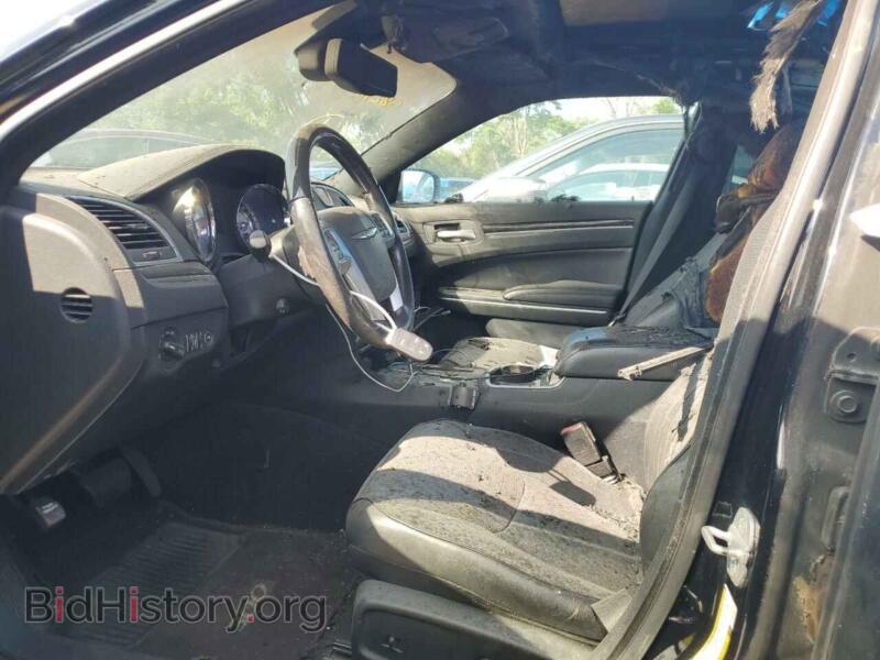 2013 Chrysler 300 (VIN 2C3CCAKTXDH541547) — photo 7 of 12