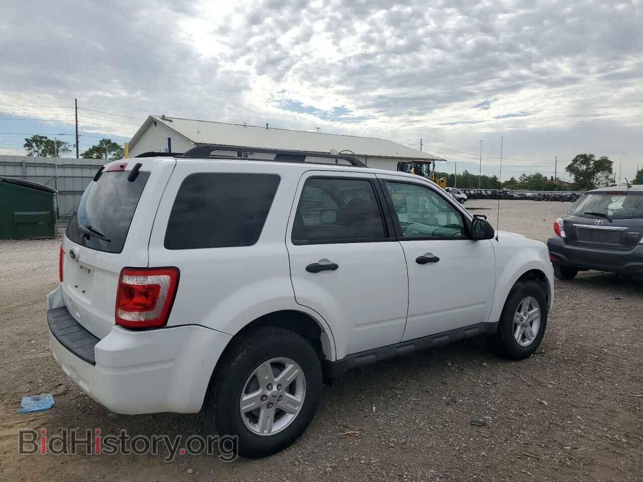 2010 FORD ESCAPE - VIN: 1FMCU4K30AKD07251 - Фото 3