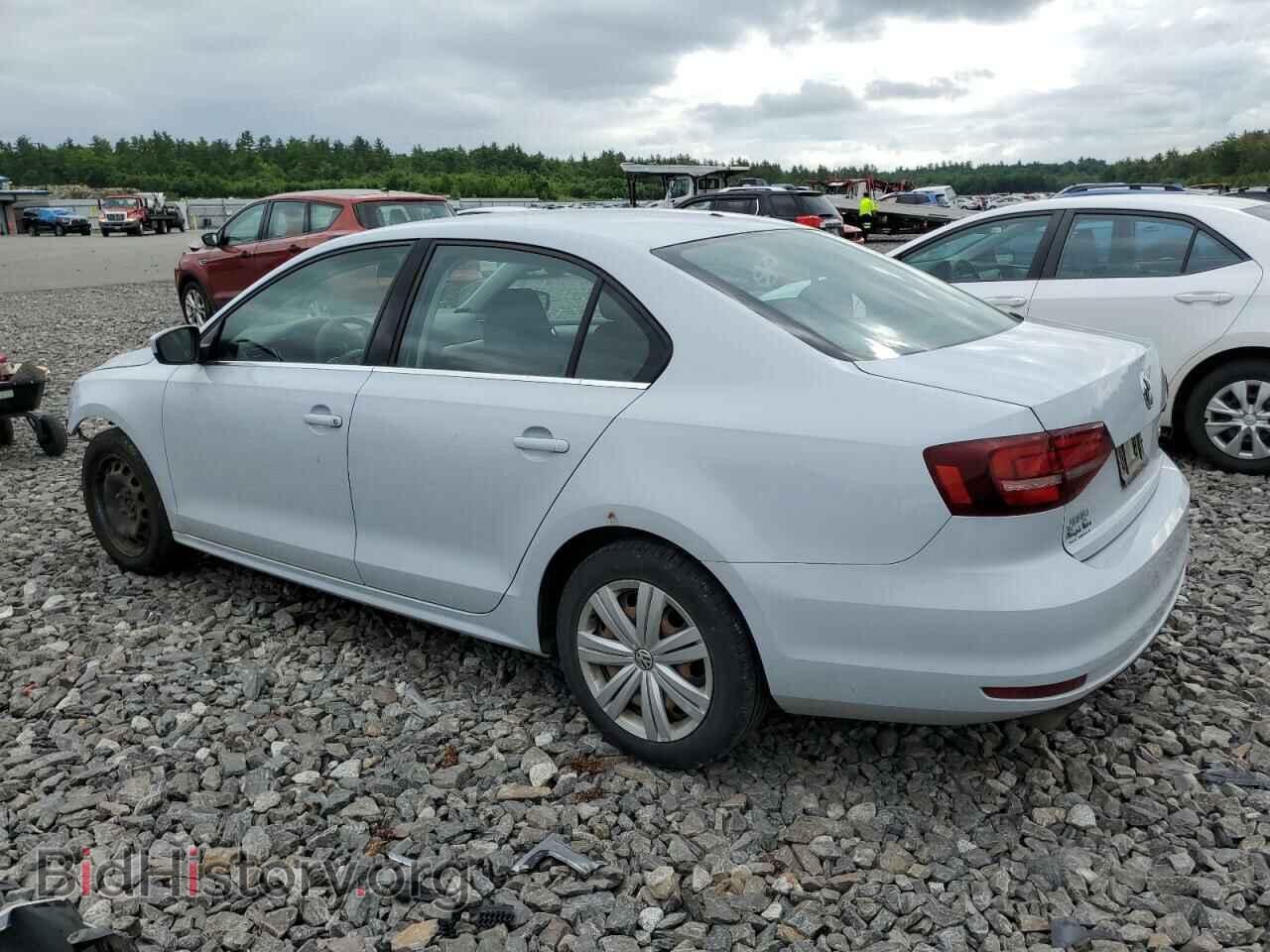 2017 VOLKSWAGEN JETTA - VIN: 3VW2B7AJ7HM394251 - Photo 2