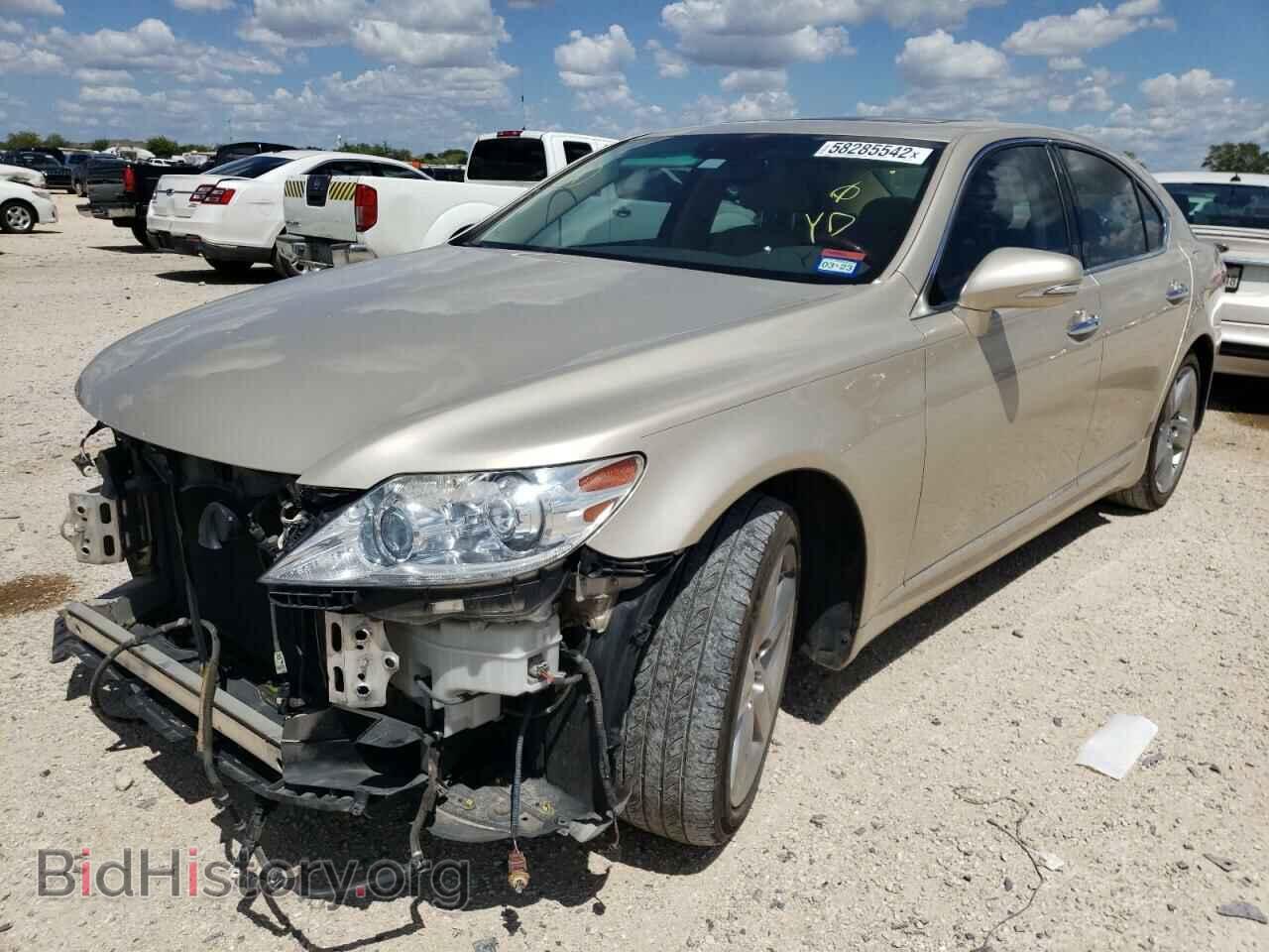 2012 LEXUS LS460 - VIN: JTHBL5EF7C5113749 - Photo 2