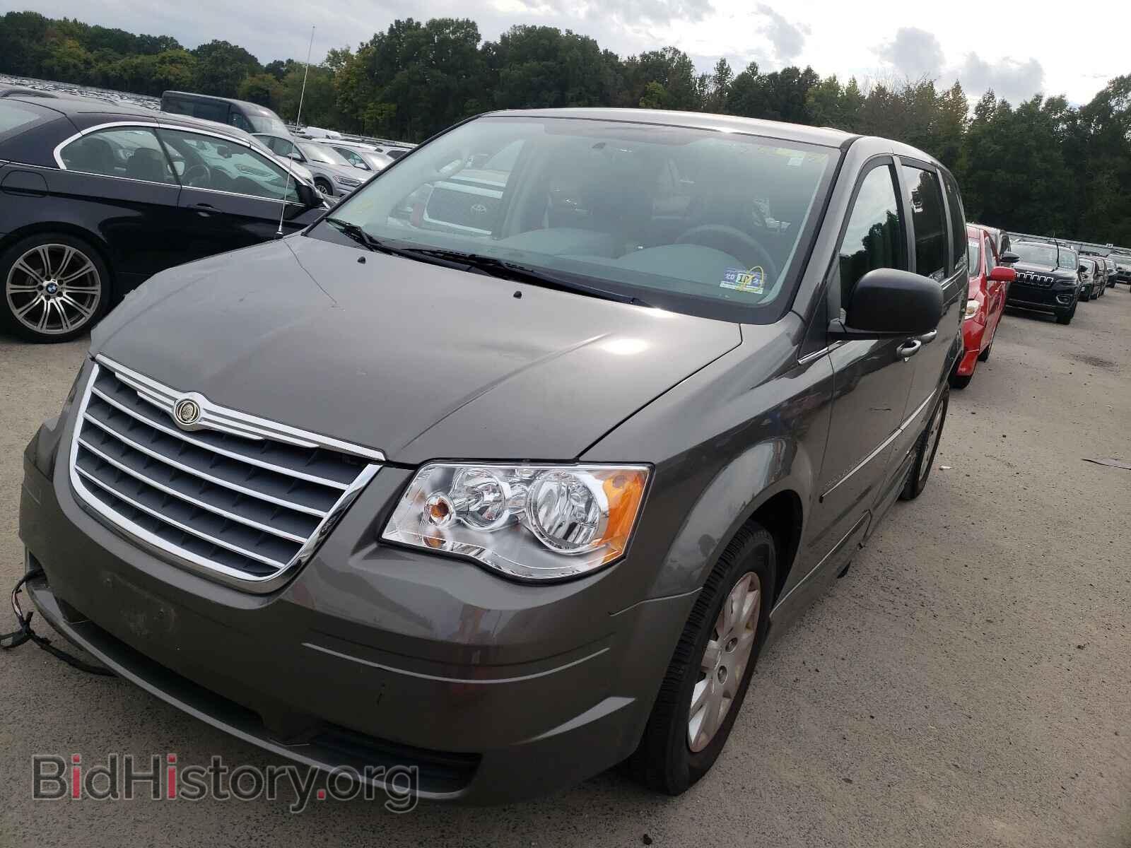 2010 CHRYSLER MINIVAN - VIN: 2A4RR4DE2AR199080 - Photo 2