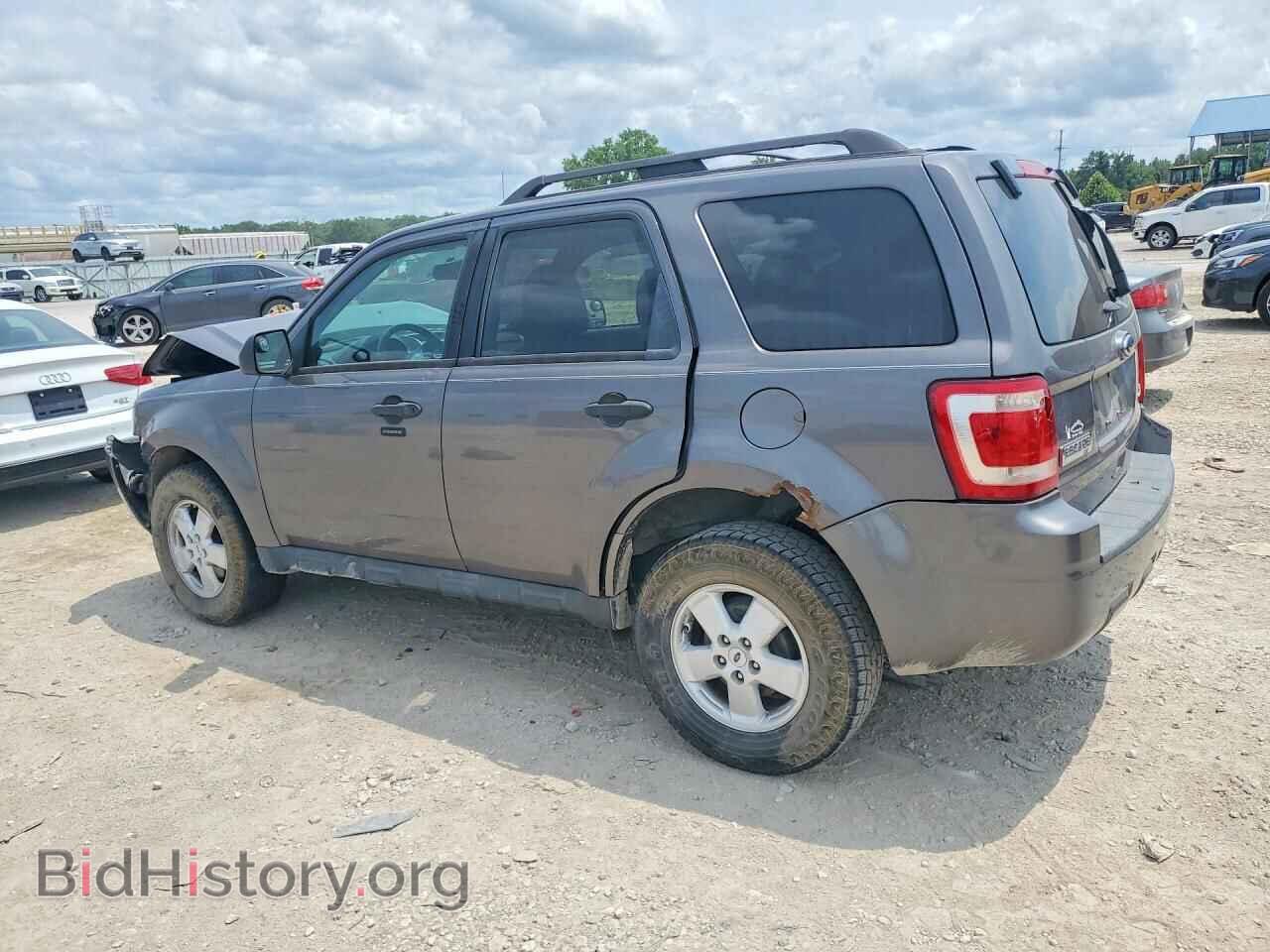 2011 FORD ESCAPE - VIN: 1FMCU0D75BKB02664 - Photo 2