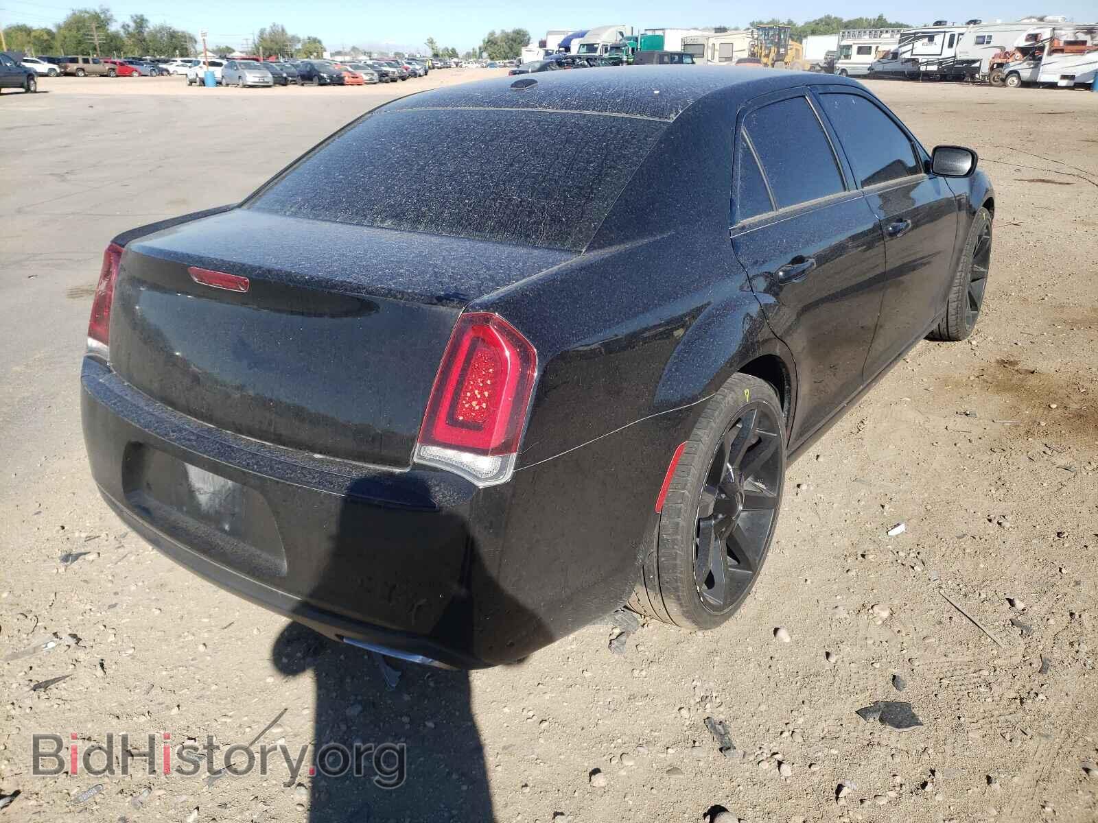 2016 CHRYSLER 300 - VIN: 2C3CCABG9GH324868 - Фото 4