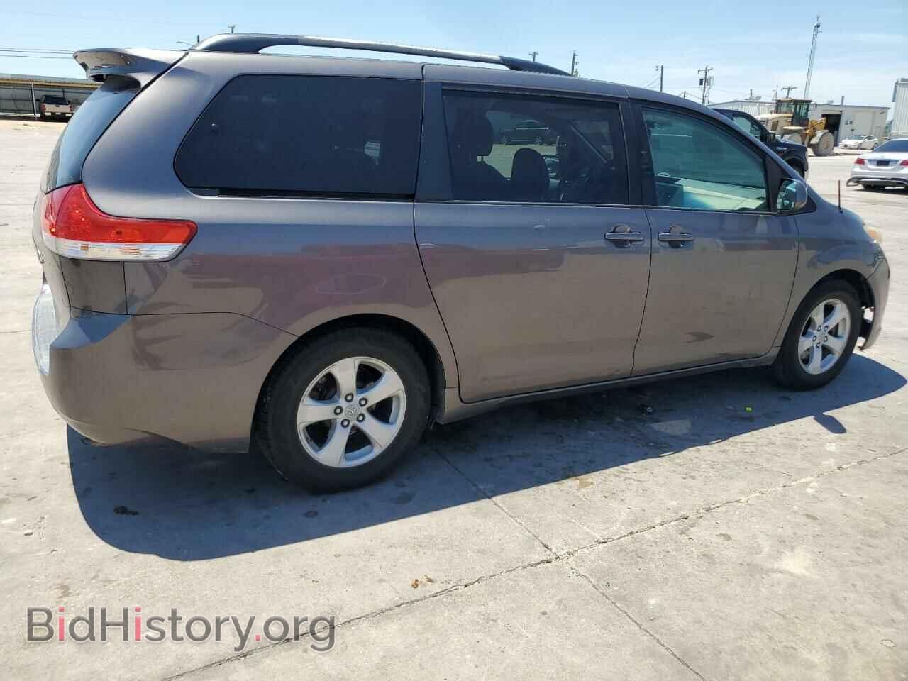 2011 TOYOTA All Models - VIN: 5TDKK3DC3BS141444 - Фото 3