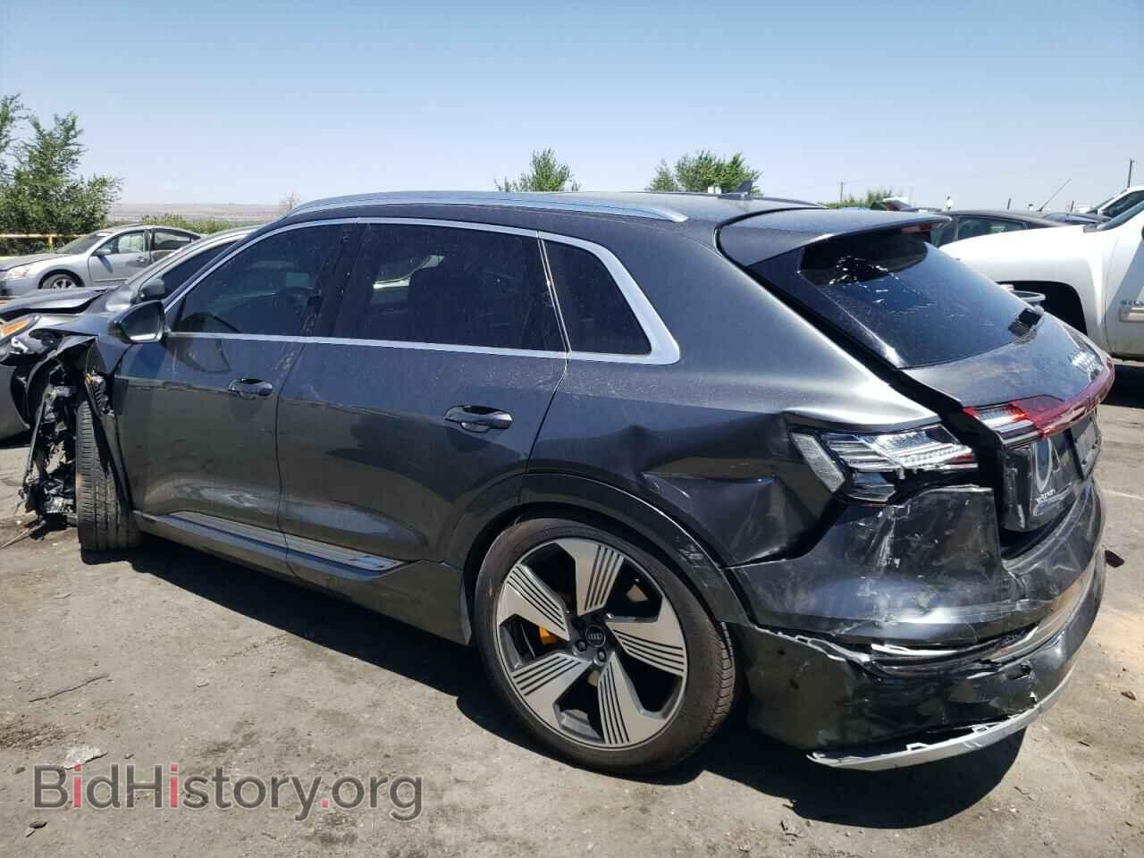 2019 AUDI E-TRON - VIN: WA1VAAGEXKB008215 - Photo 2