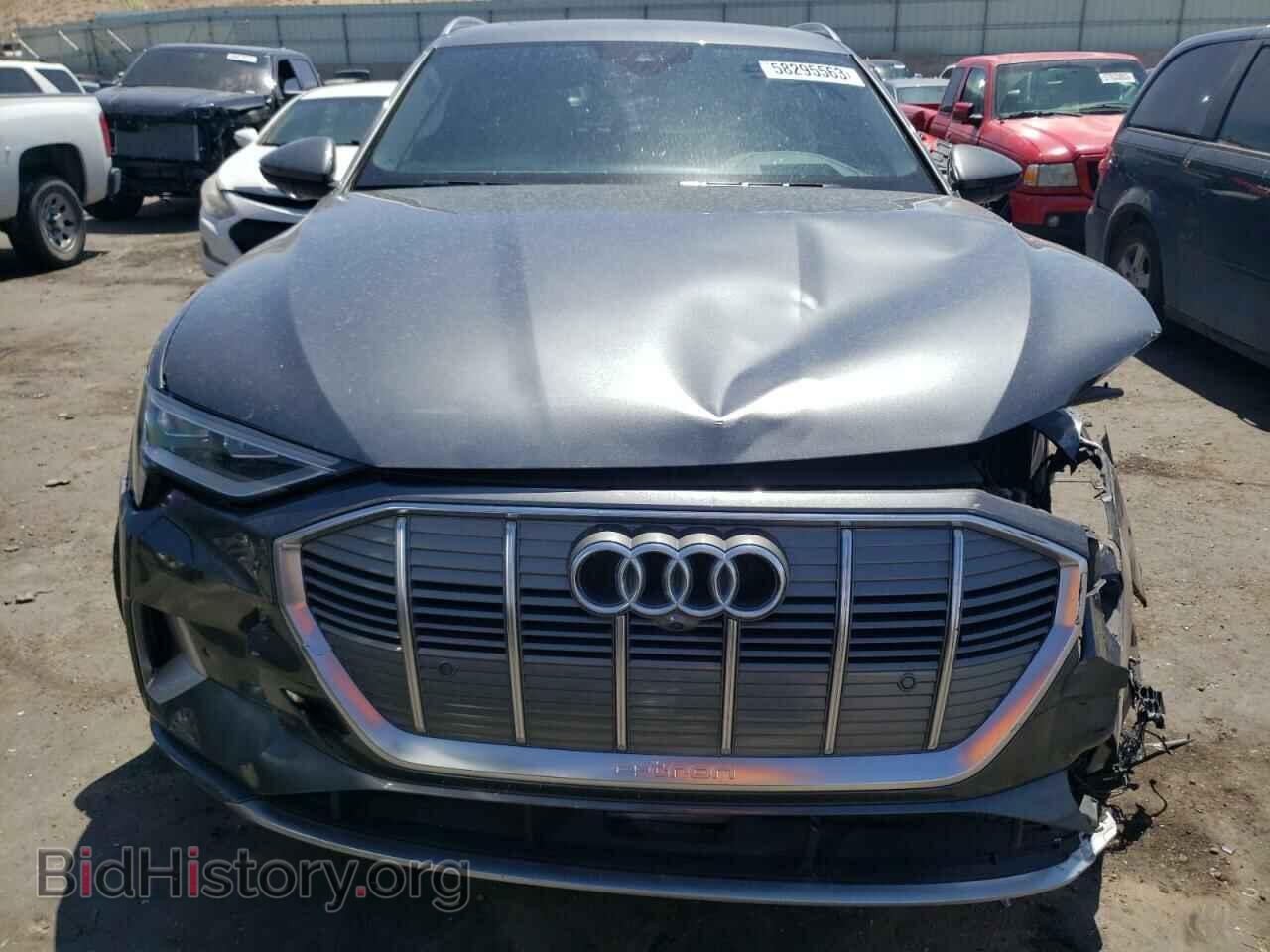2019 AUDI E-TRON - VIN: WA1VAAGEXKB008215 - Photo 5