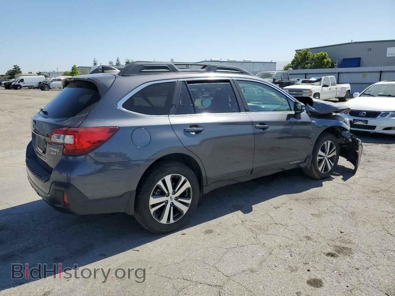 2018 SUBARU OUTBACK - VIN: 4S4BSENC7J3241892 - Фото 3