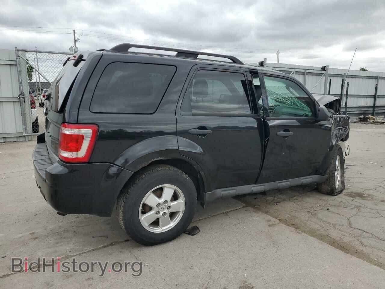 2011 FORD ESCAPE - VIN: 1FMCU0D71BKA09933 - Фото 3