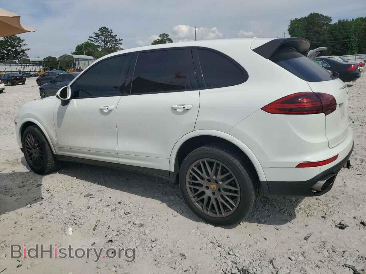 2017 PORSCHE CAYENNE - VIN: WP1AA2A26HKA88225 - Фото 2