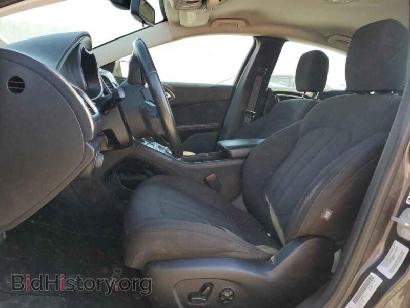 2015 Chrysler 200 (VIN 1C3CCCAB1FN692503) — photo 7 of 12