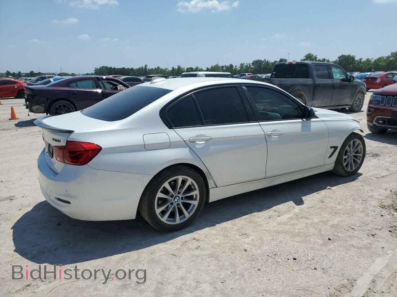 2016 BMW 3 SERIES - VIN: WBA8E1G52GNU10112 - Фото 3