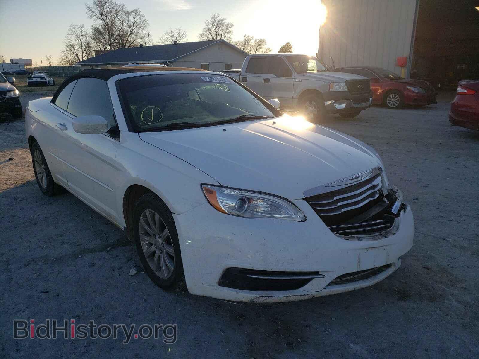 Photo 1C3BC2EB8BN592263 - CHRYSLER 200 2011
