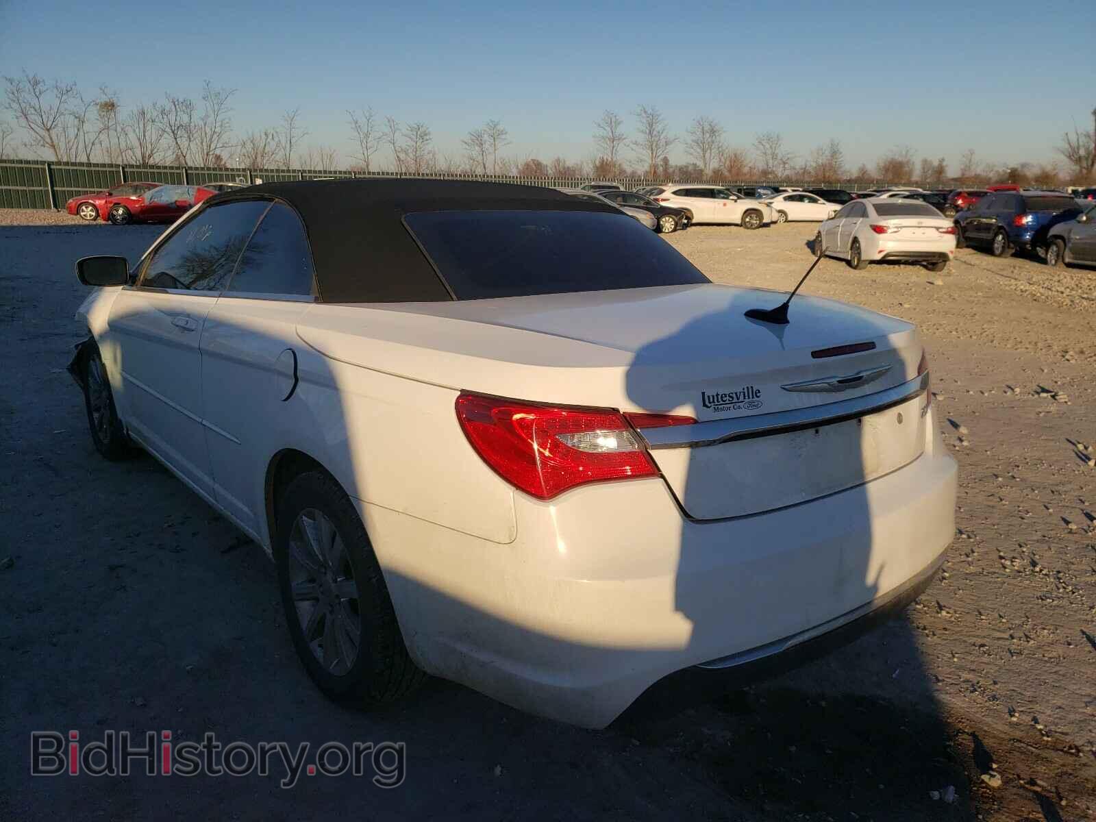 2011 CHRYSLER 200 - VIN: 1C3BC2EB8BN592263 - Фото 3