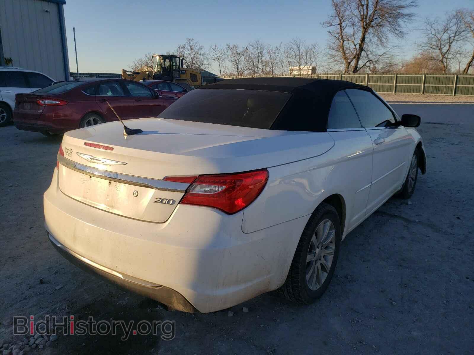 2011 CHRYSLER 200 - VIN: 1C3BC2EB8BN592263 - Фото 4