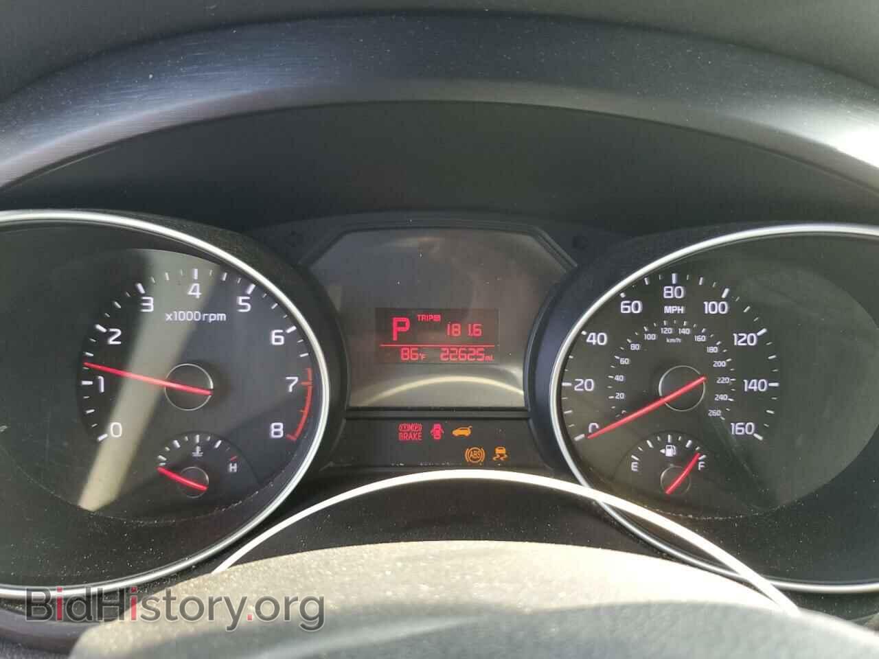 2015 KIA All Models - VIN: KNDMB5C16F6070850 - Фото 9
