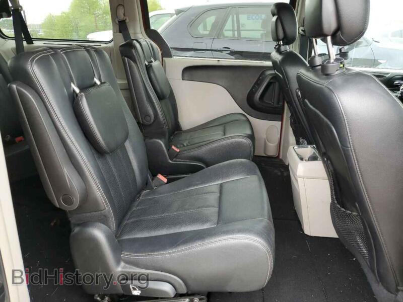 2016 Chrysler MINIVAN (VIN 2C4RC1CG7GR303726) — photo 11 of 13