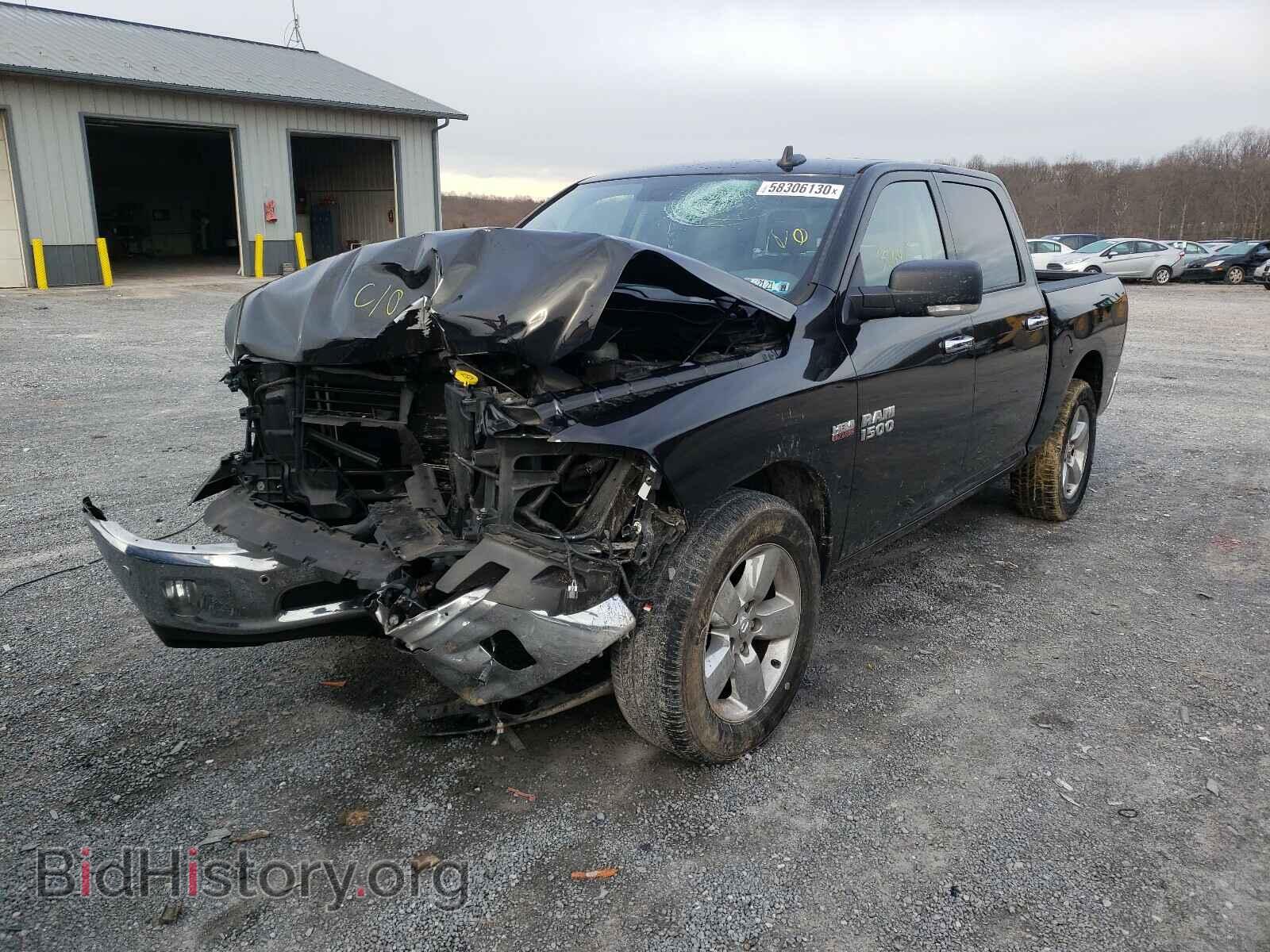 2017 RAM 1500 - VIN: 3C6RR7LT1HG742594 - Фото 2