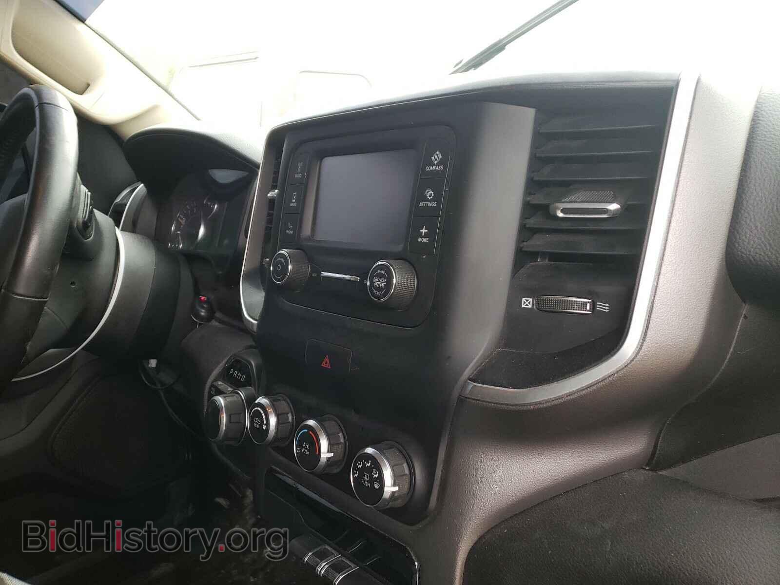 2019 DODGE RAM 1500 - VIN: 1C6RRFBG0KN890331 - Фото 9