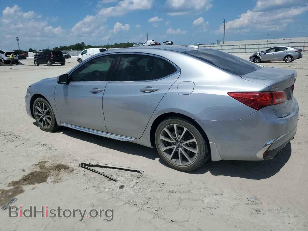 2018 ACURA TLX - VIN: 19UUB2F57JA002352 - Фото 2