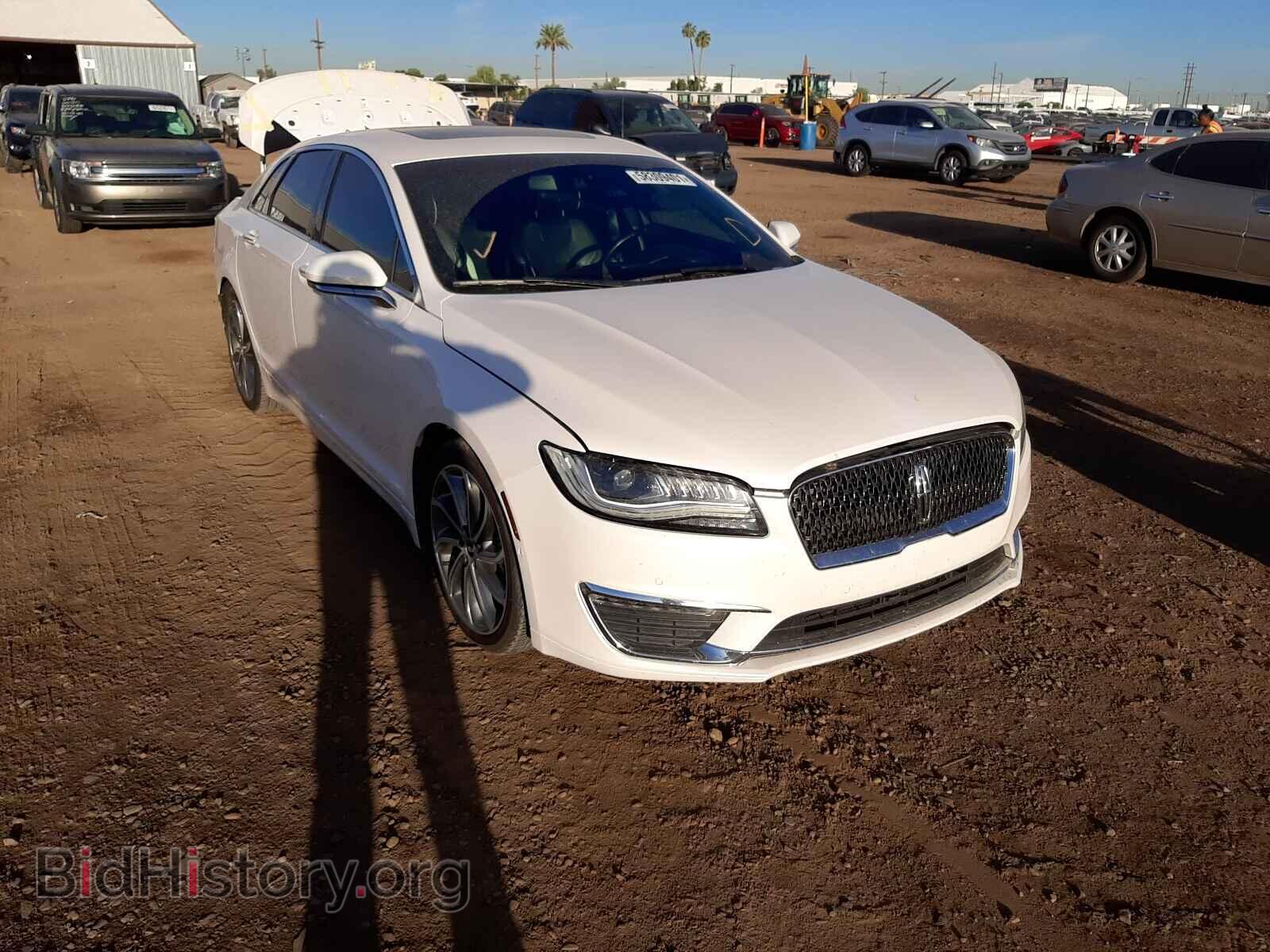 Photo 3LN6L5FC2HR650875 - LINCOLN MKZ 2017