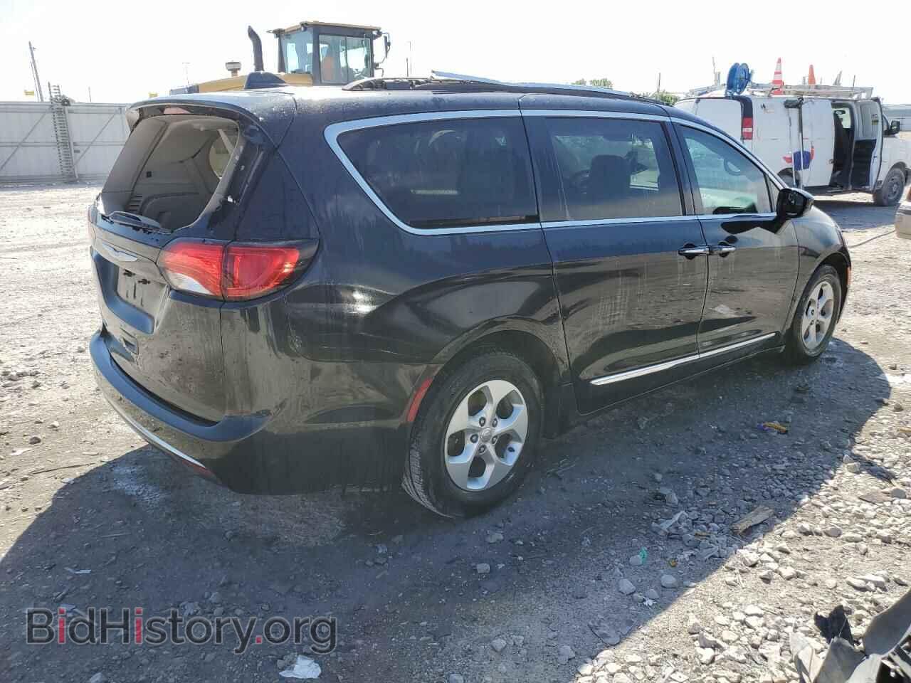 2017 CHRYSLER PACIFICA - VIN: 2C4RC1EGXHR541617 - Фото 3