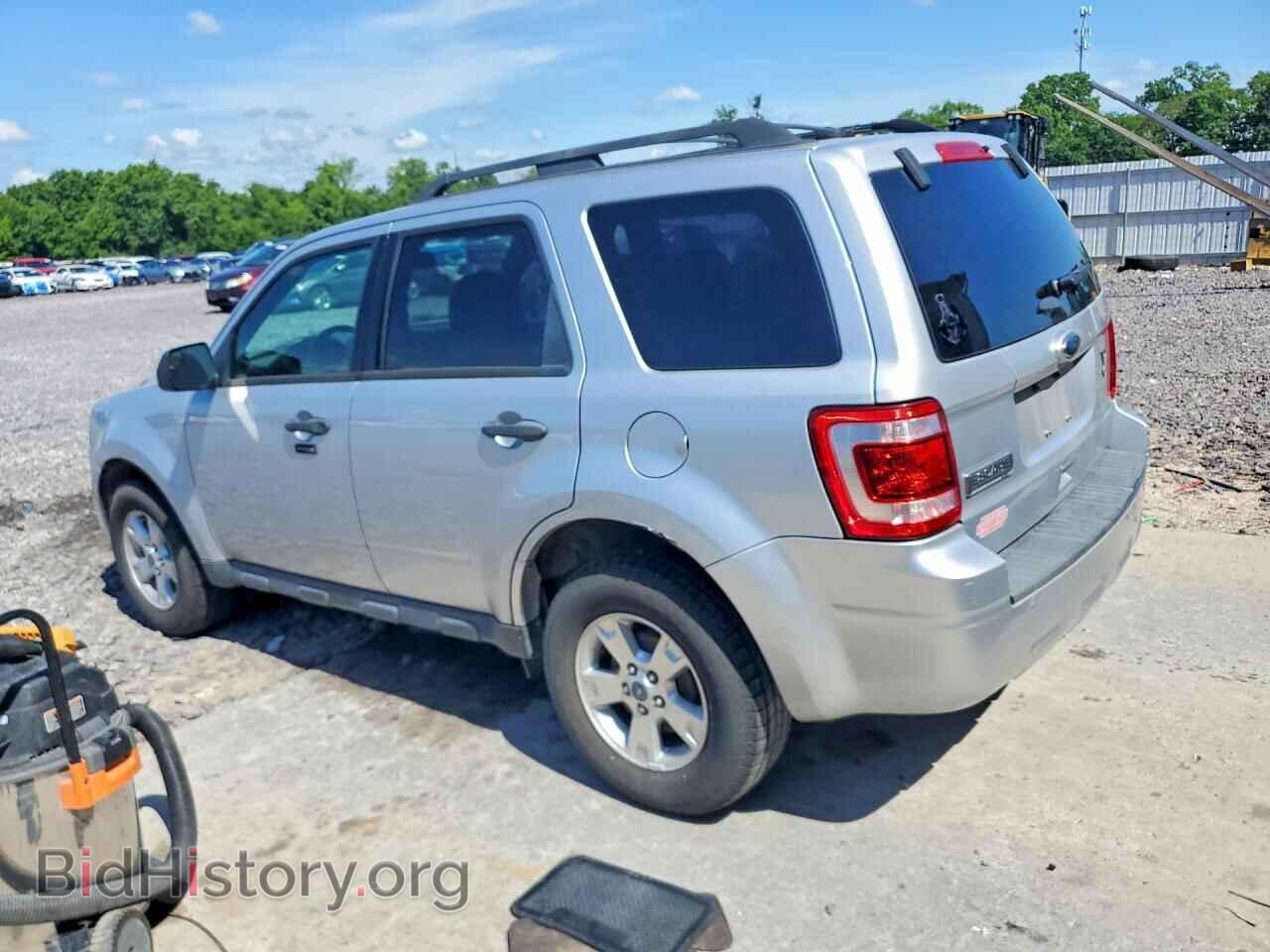 2011 FORD ESCAPE - VIN: 1FMCU9D73BKC22290 - Фото 2