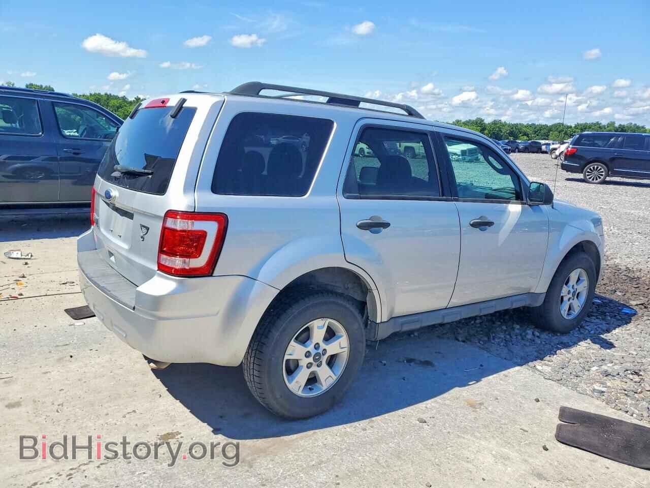 2011 FORD ESCAPE - VIN: 1FMCU9D73BKC22290 - Фото 3