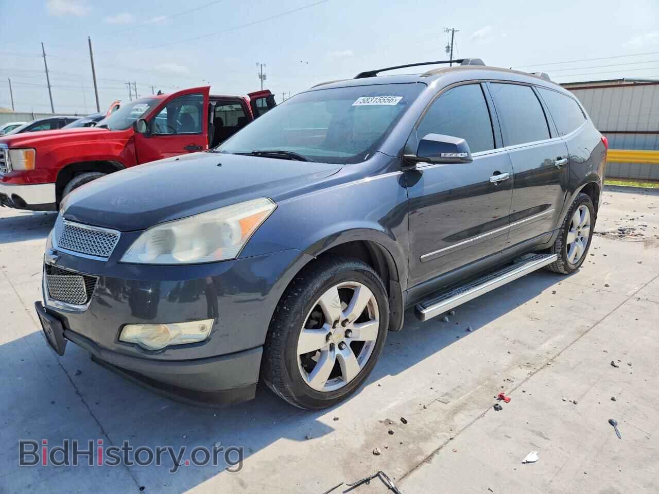 Фотография 1GNKRLED7CJ252314 - CHEVROLET TRAVERSE 2012