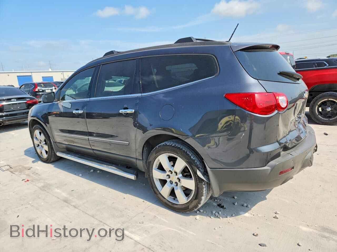 2012 CHEVROLET TRAVERSE - VIN: 1GNKRLED7CJ252314 - Фото 2