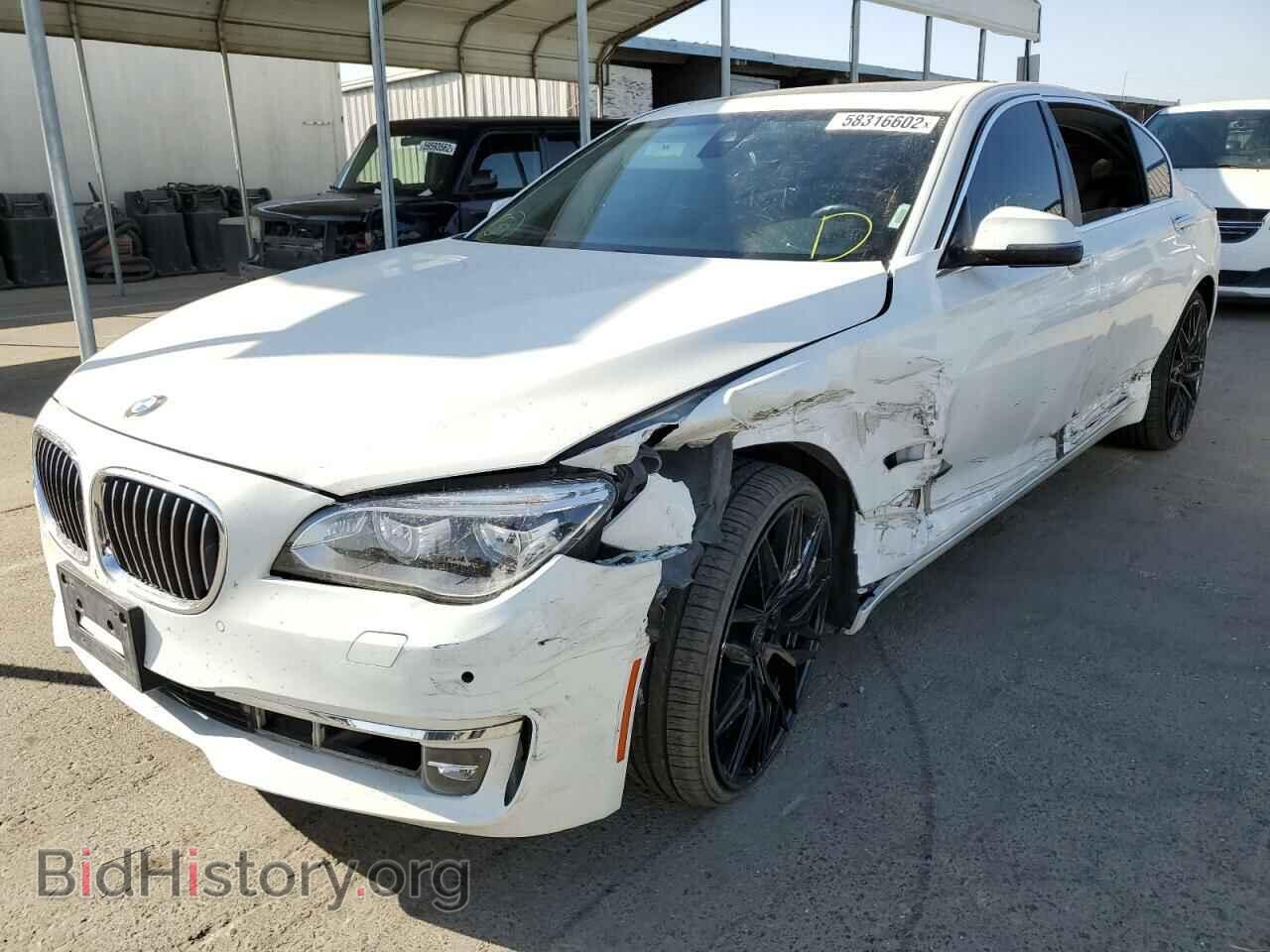 2015 BMW 7 SERIES - VIN: WBAYE4C52FD139032 - Фото 2
