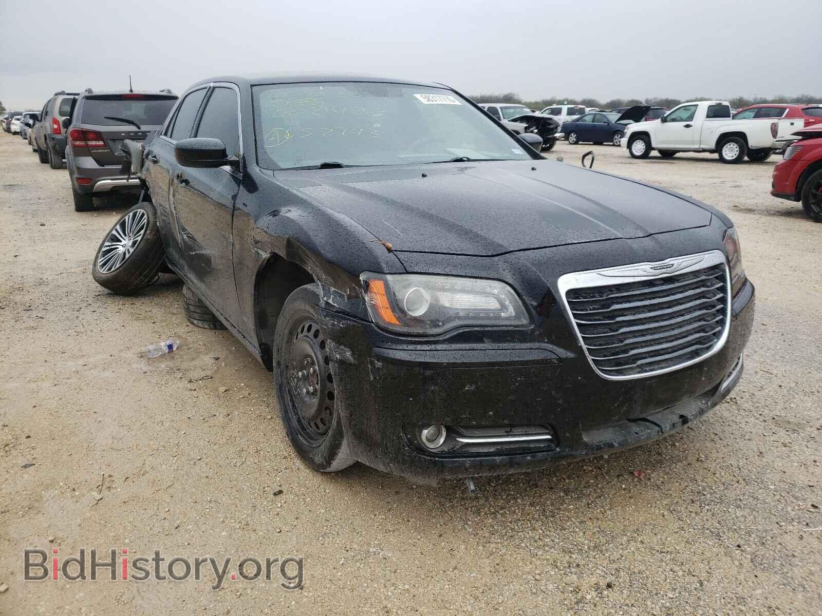 Фотография 2C3CCABG2DH657943 - CHRYSLER 300 2013