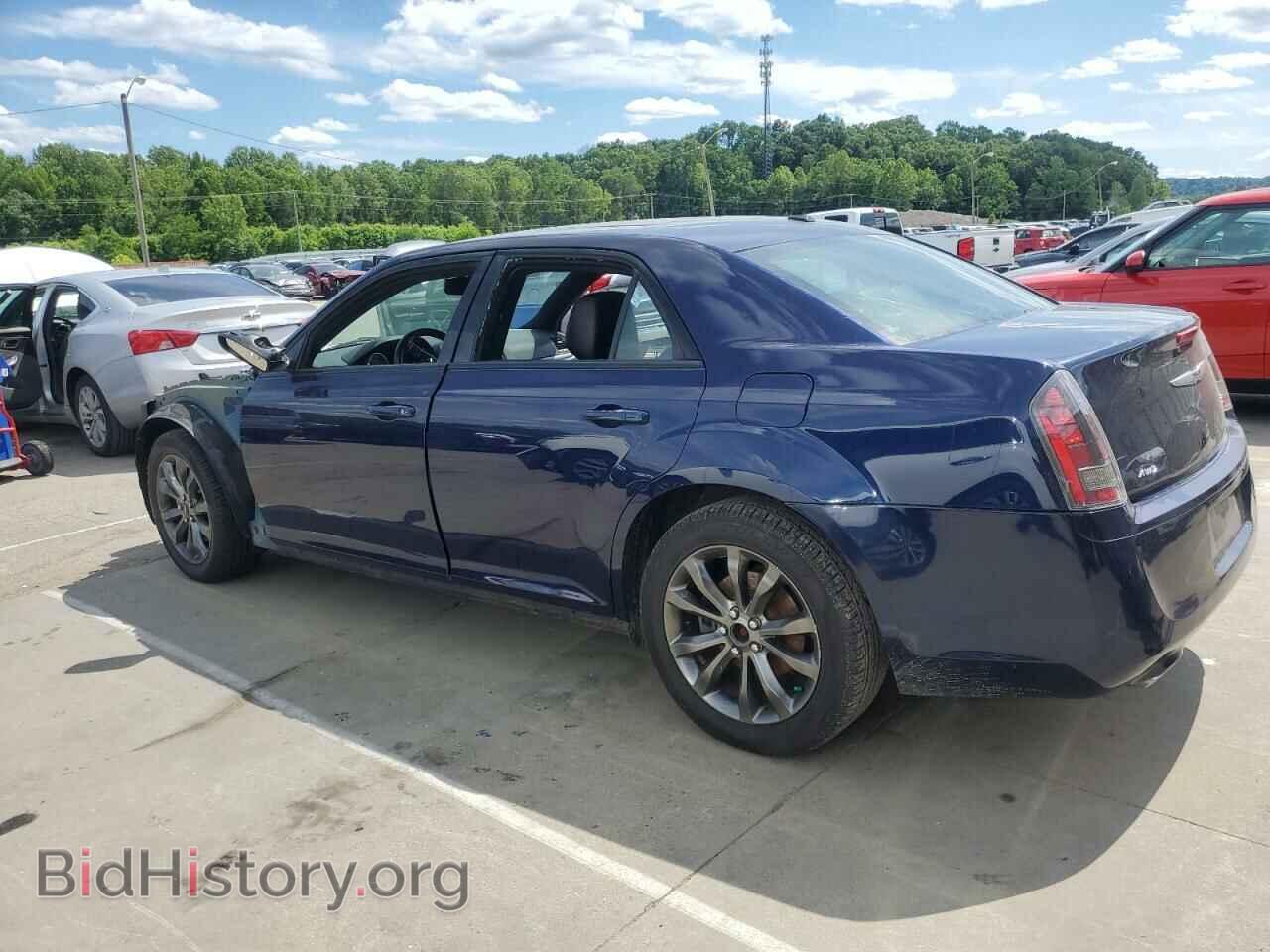 2014 CHRYSLER 300 - VIN: 2C3CCAGG0EH331360 - Фото 2
