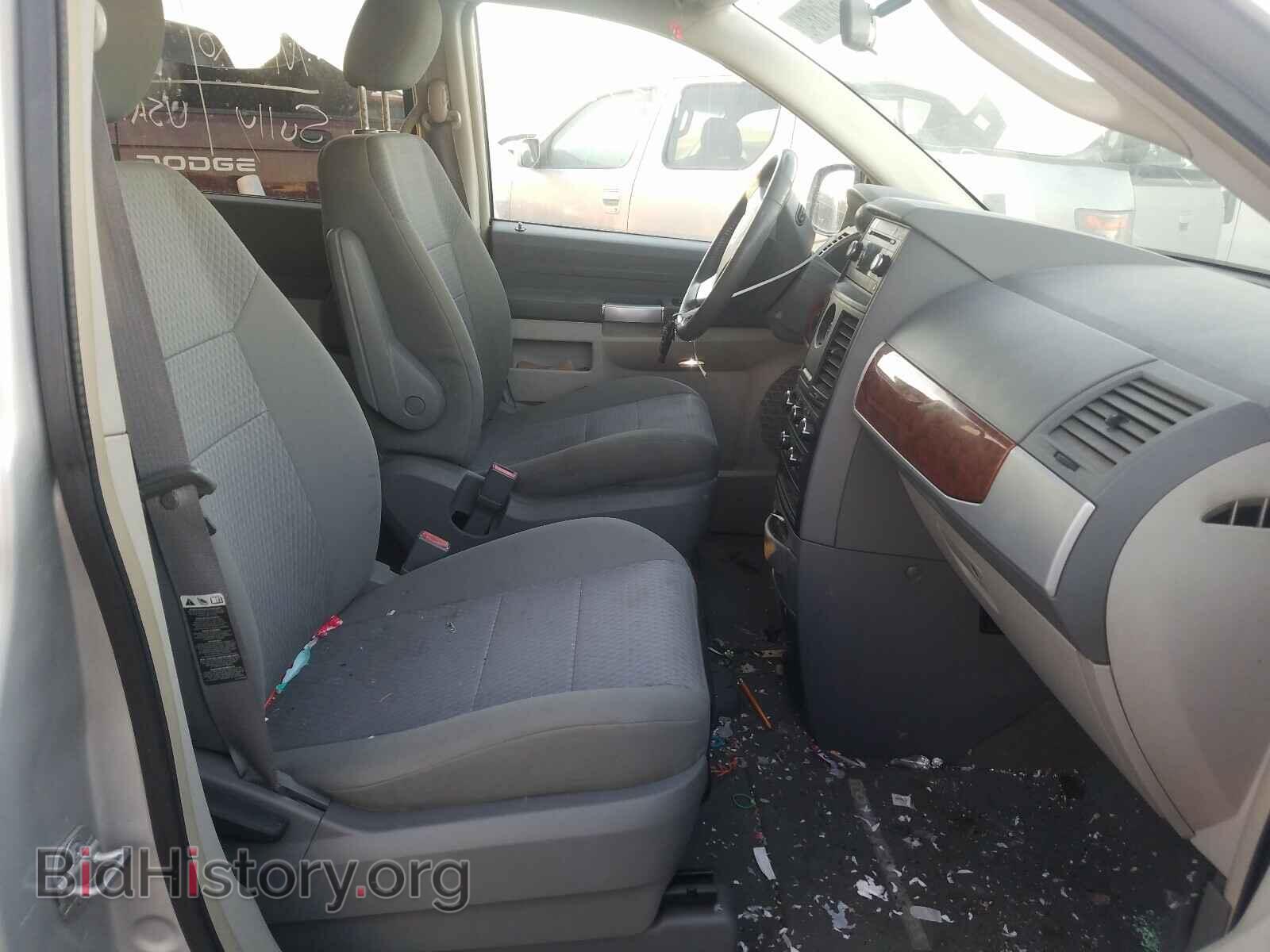2008 CHRYSLER MINIVAN - VIN: 2A8HR54P38R776095 - Фото 5