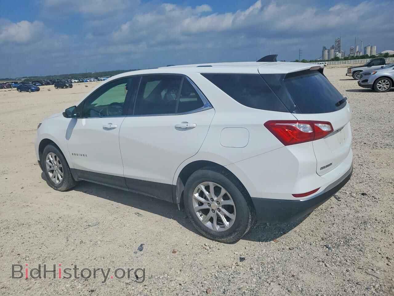 2018 CHEVROLET EQUINOX - VIN: 3GNAXSEV9JS587607 - Photo 2