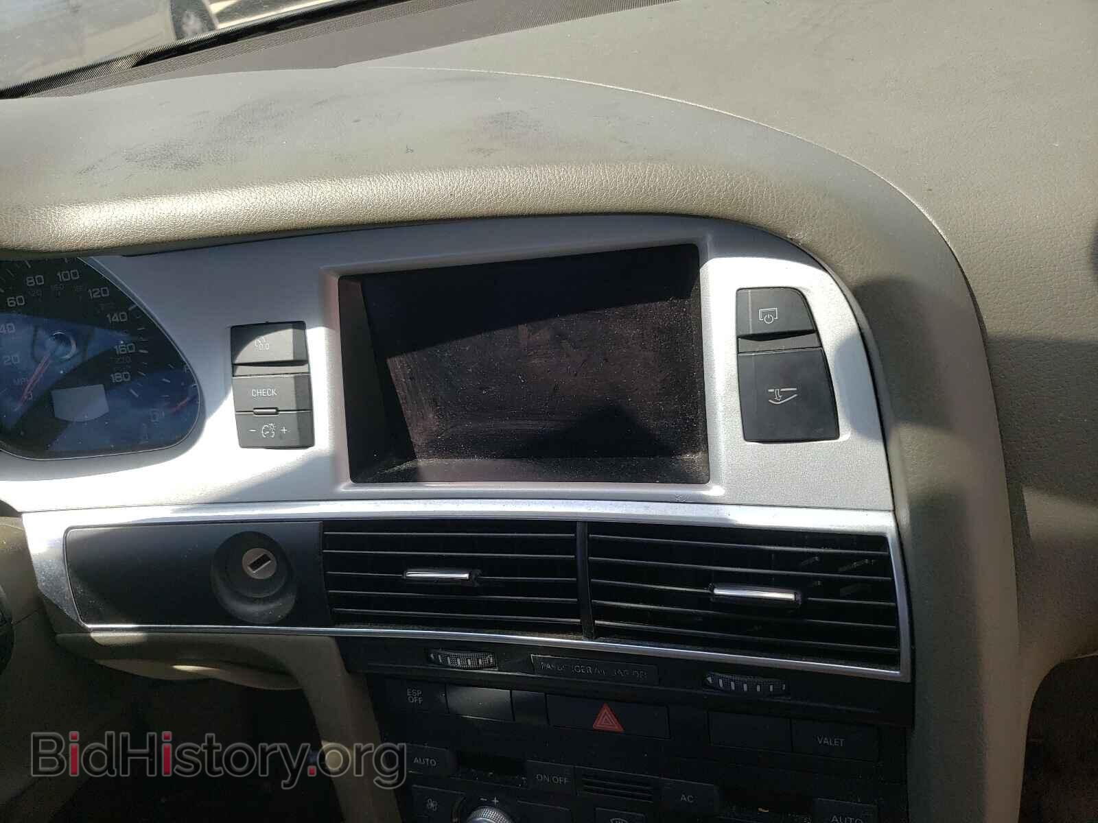 2010 AUDI A6 - VIN: WAUEKAFB8AN037104 - Фото 9