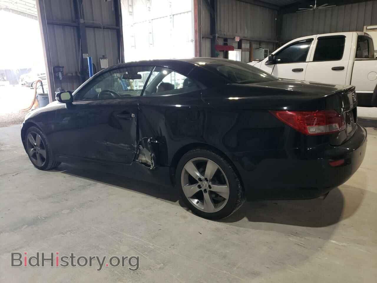 2011 LEXUS IS - VIN: JTHFF2C27B2516993 - Photo 2