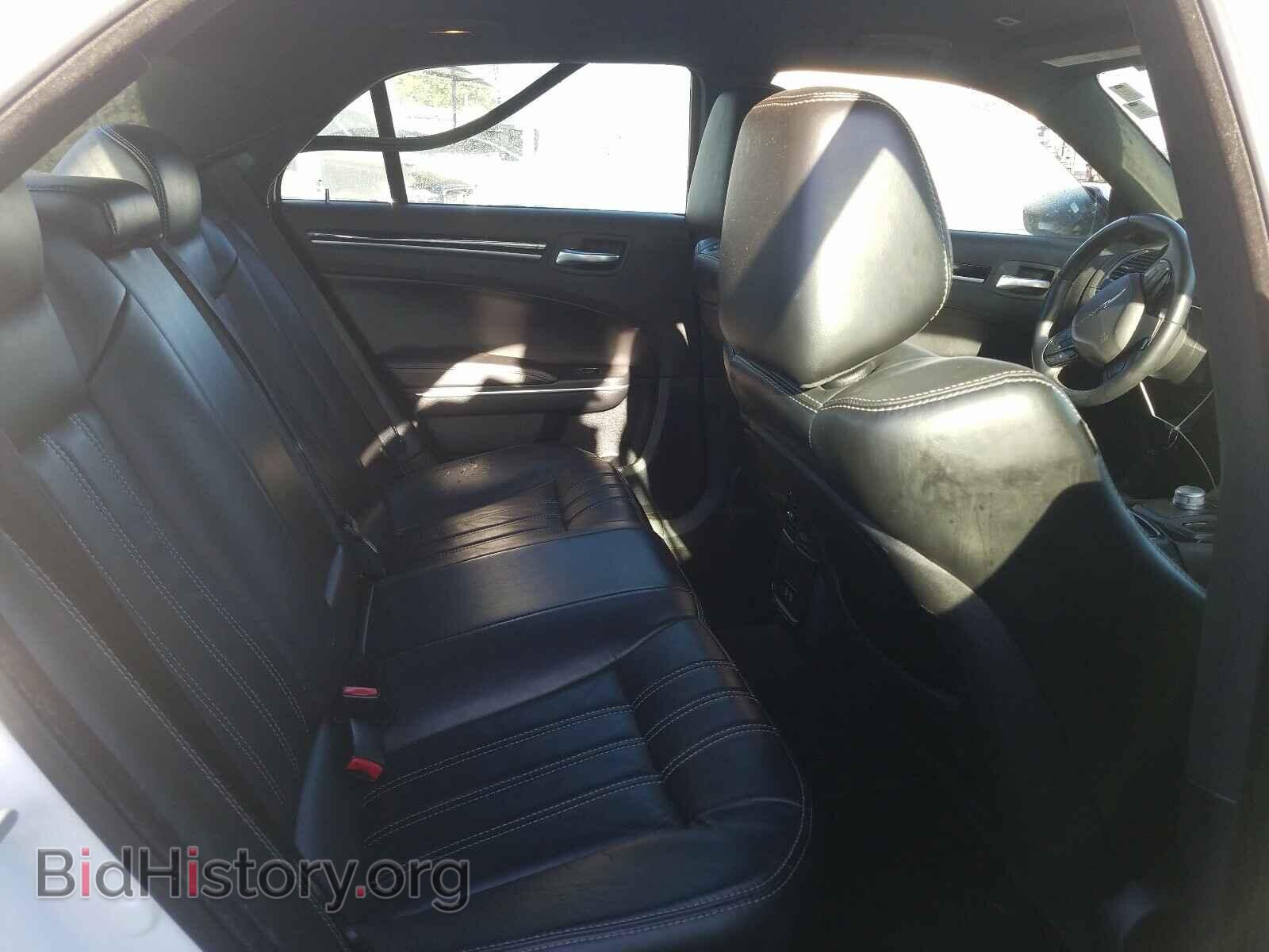2018 CHRYSLER 300 - VIN: 2C3CCABG4JH211126 - Фото 6