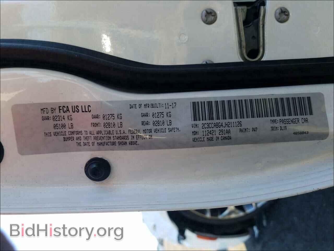 2018 CHRYSLER 300 - VIN: 2C3CCABG4JH211126 - Фото 10